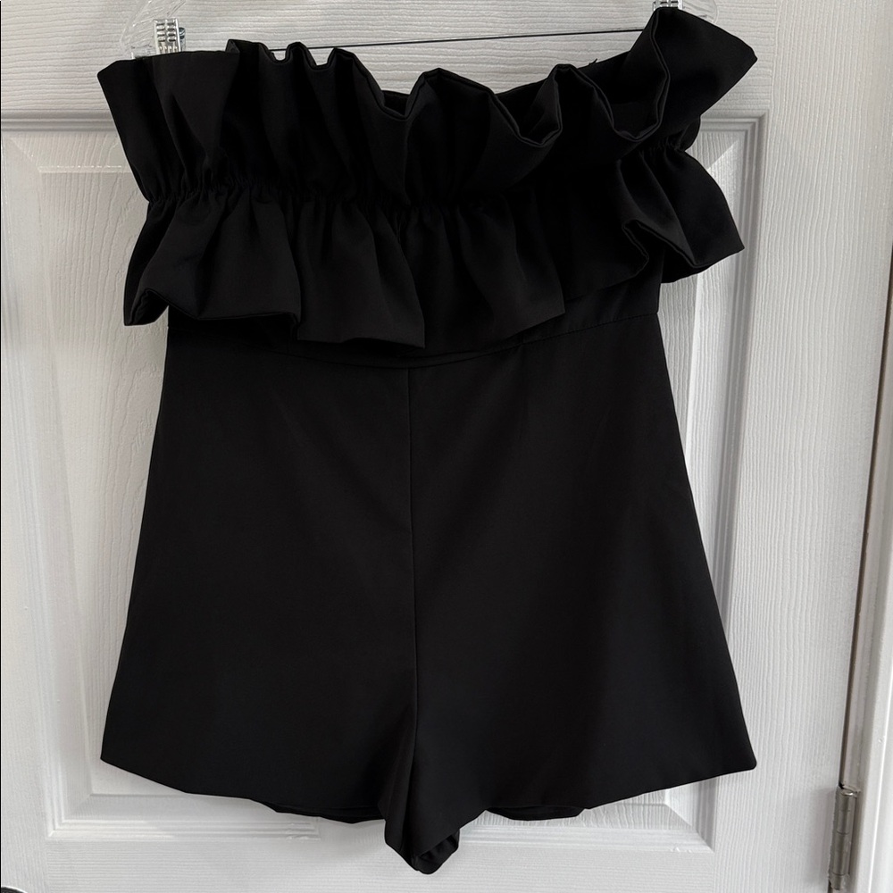 DO+BE Elegant Black Strapless Romper